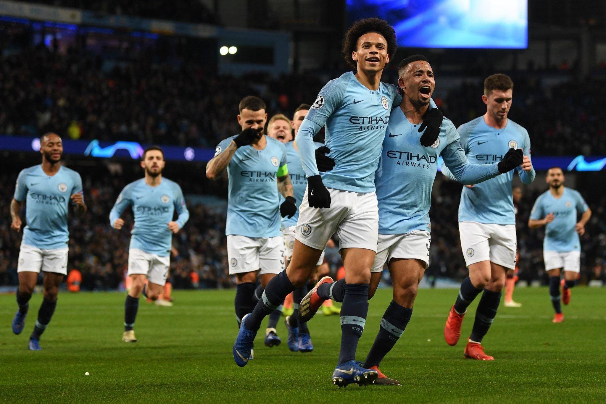 也为队内球 也为队内球